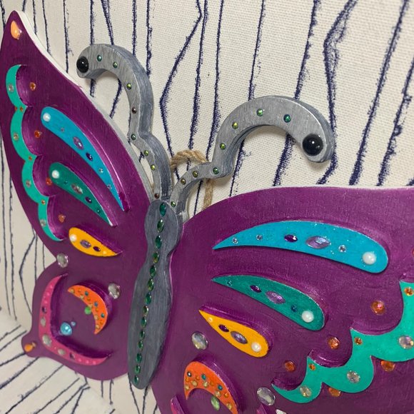 ⭐️#615- Hand Painted Wooden Butterfly - Picture 5 of 8
